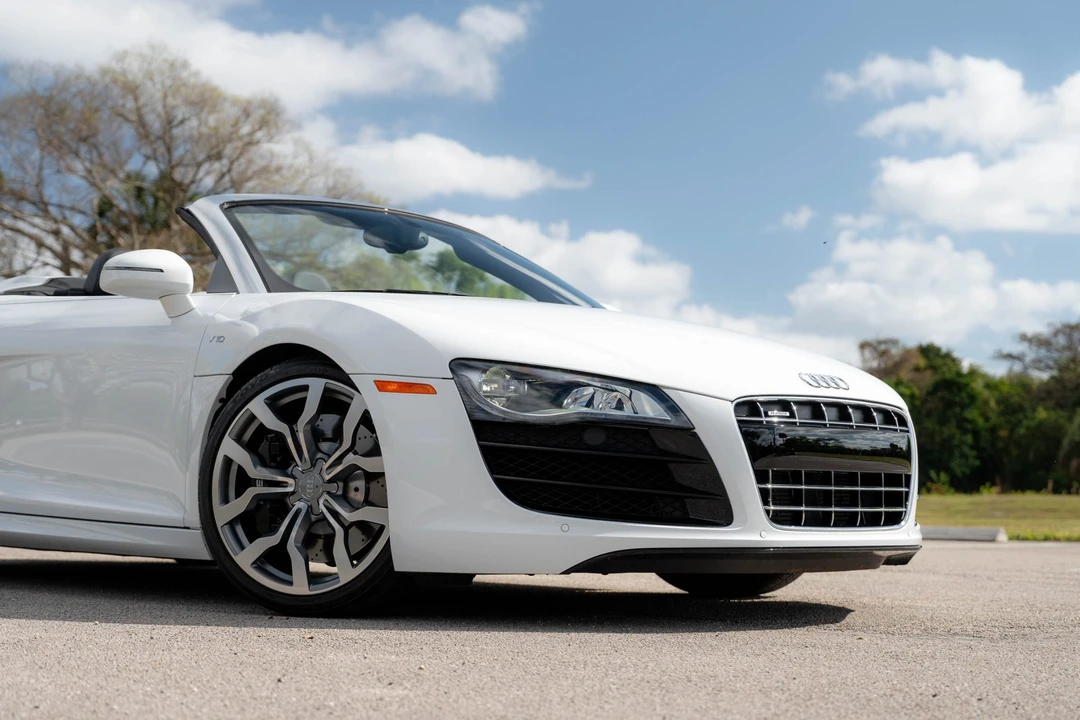 2011 Audi 42 R8 - Image 16 of 31