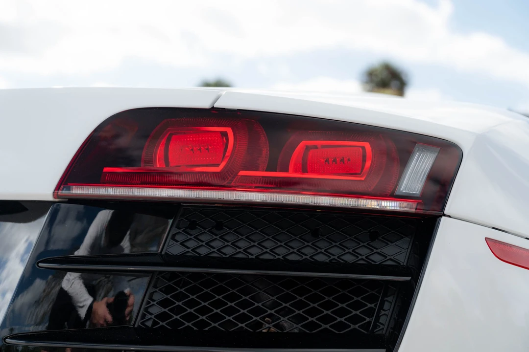 2011 Audi 42 R8 - Image 24 of 31