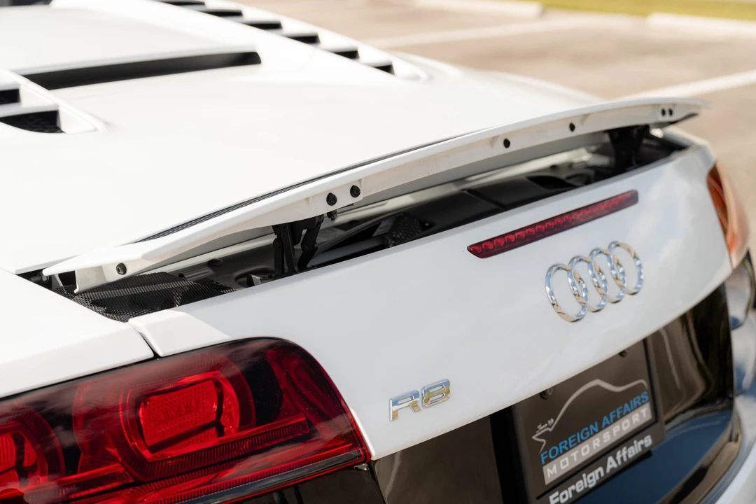 2011 Audi 42 R8 - Image 22 of 31