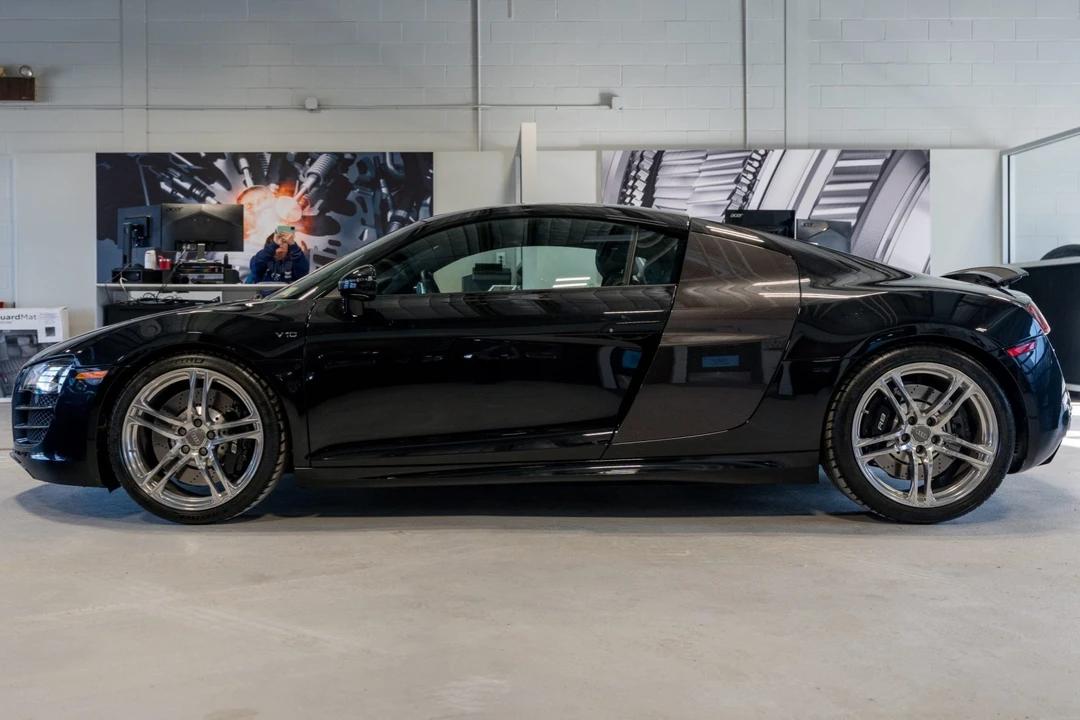 2011 Audi 42 R8 - Image 10 of 31