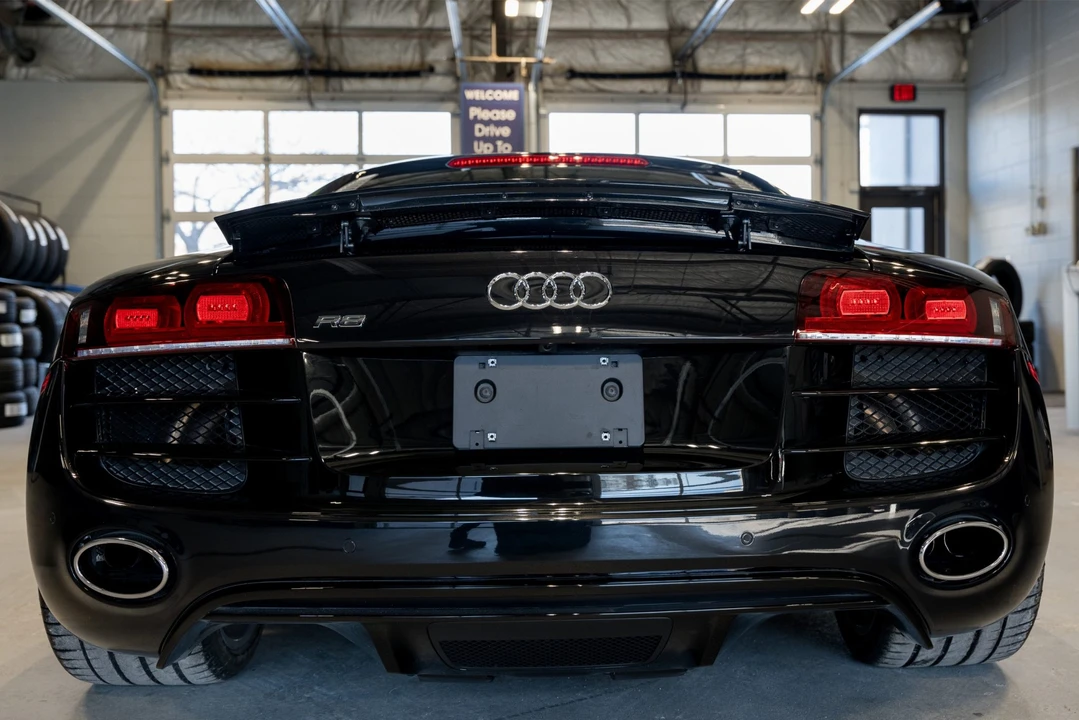 2011 Audi 42 R8 - Image 8 of 31