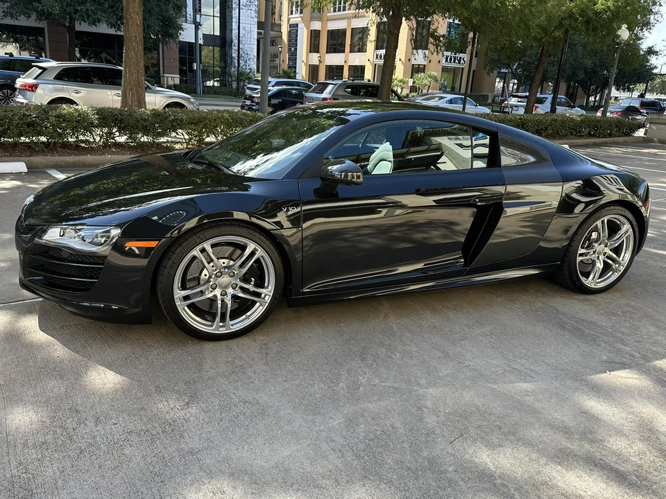2011 Audi 42 R8 - Image 9 of 31