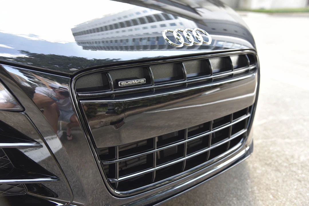 2011 Audi 42 R8 - Image 25 of 31