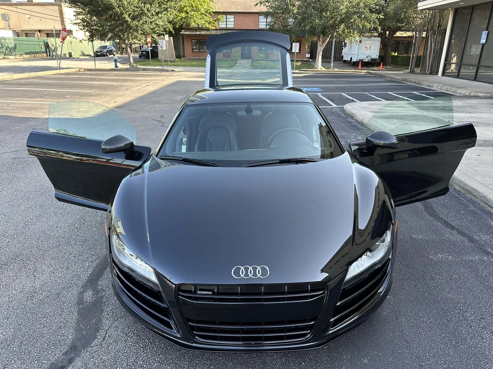 2011 Audi 42 R8 - Image 6 of 31