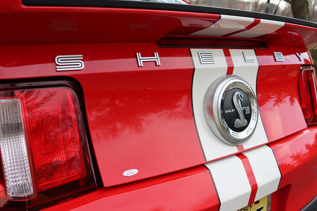 2011 Ford S197 II Shelby Mustang GT500 - Image 24 of 31