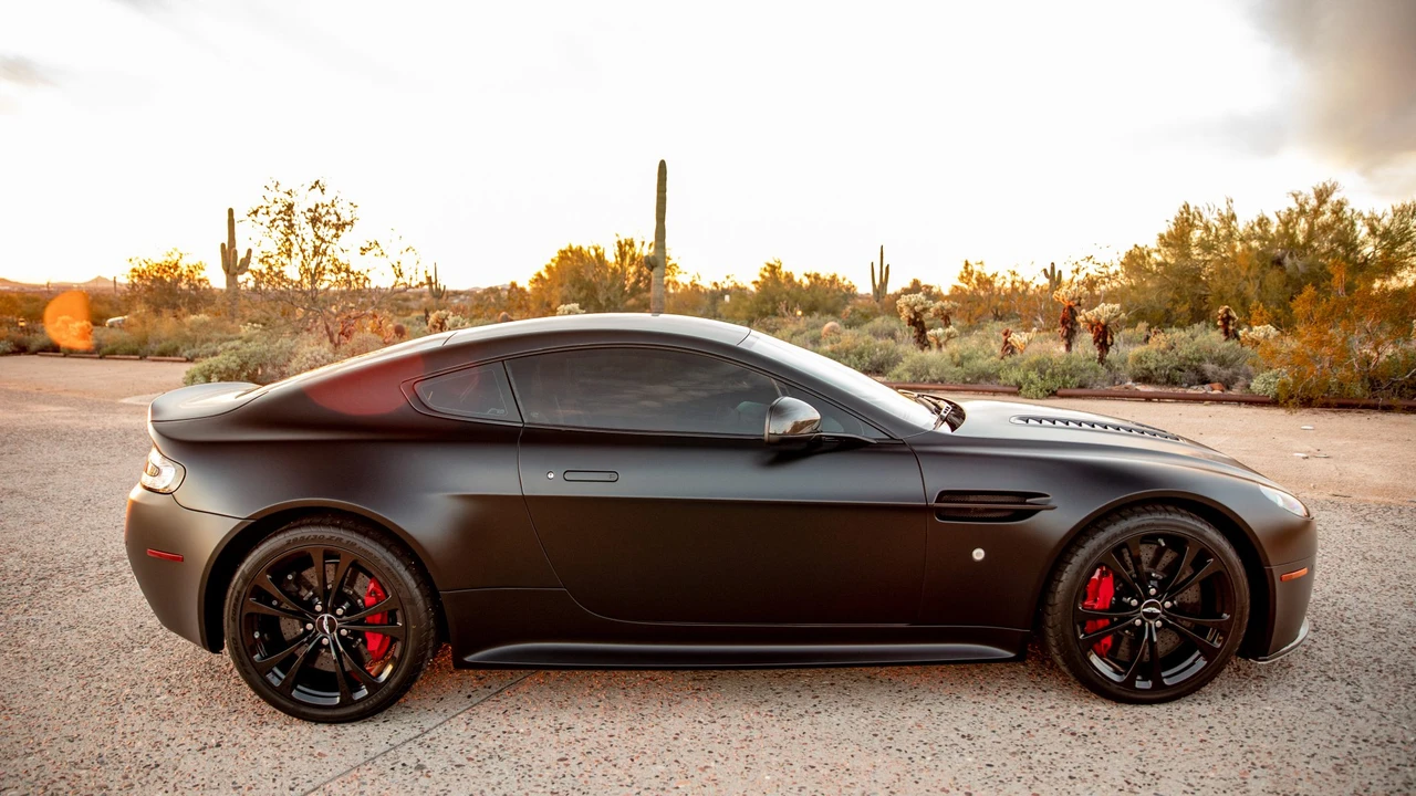 2012 Aston Martin V12 Vantage (2010-2018) - Image 12 of 31
