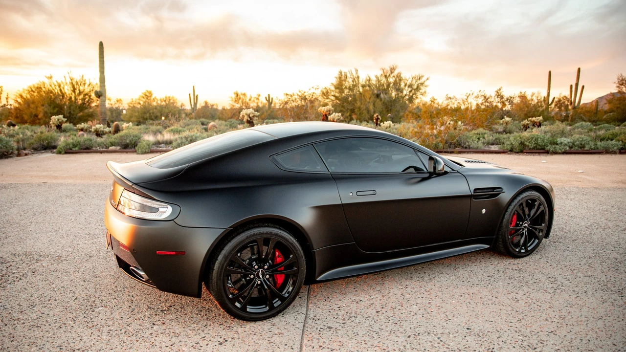 2012 Aston Martin V12 Vantage (2010-2018) - Image 11 of 31