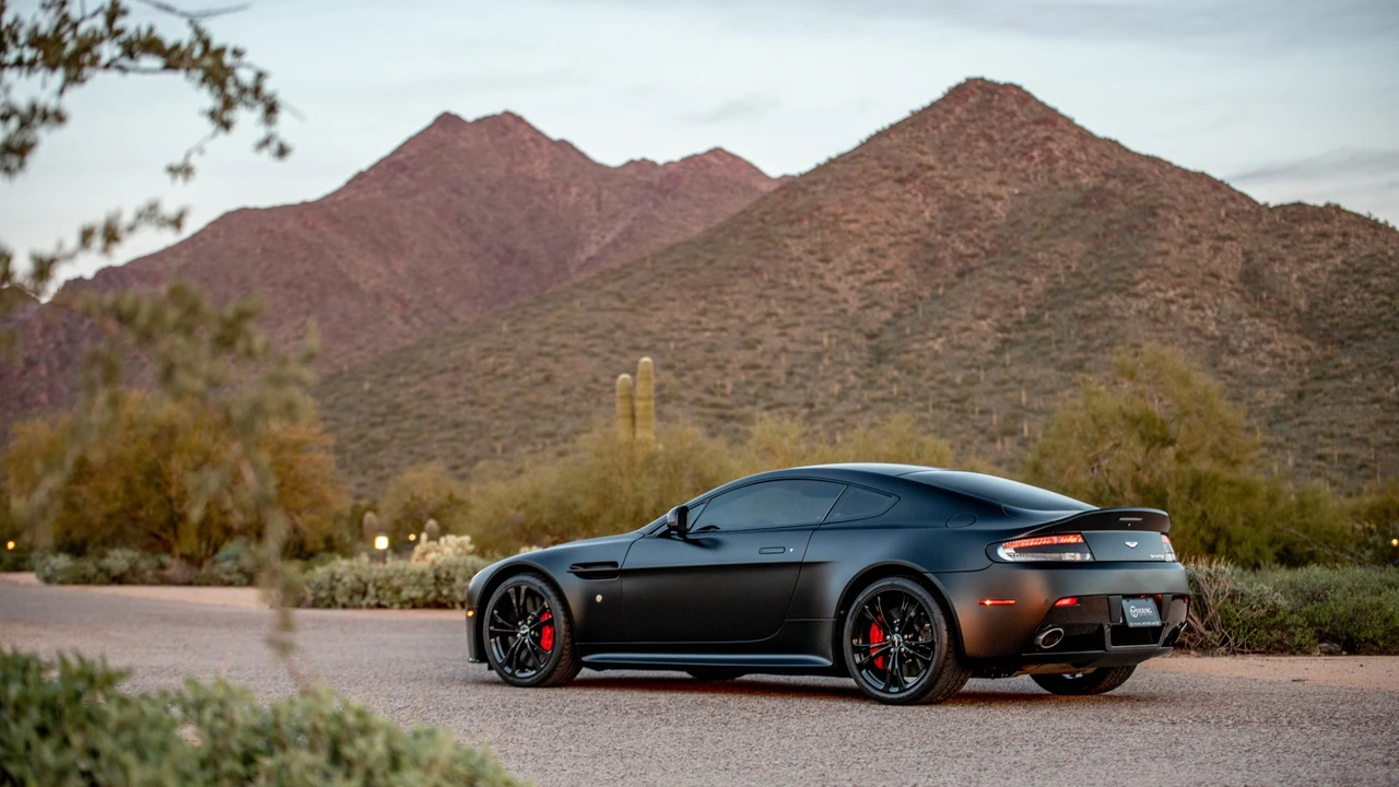 2012 Aston Martin V12 Vantage (2010-2018) - Image 22 of 31