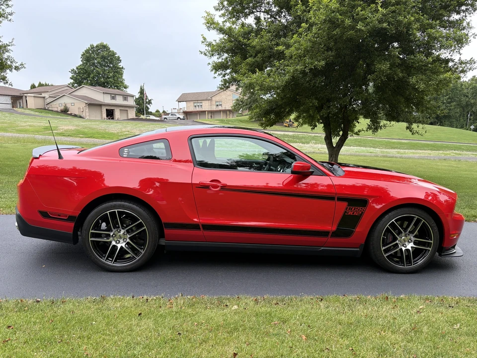 2012 Ford S197 Mustang Boss 302 - Image 8 of 31