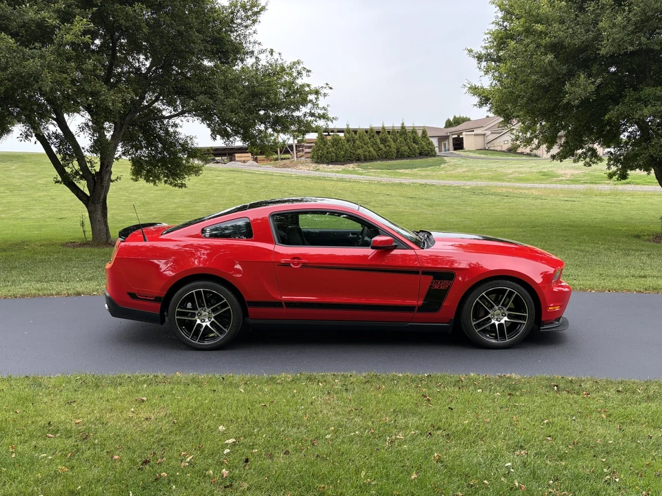2012 Ford S197 Mustang Boss 302 - Image 11 of 31