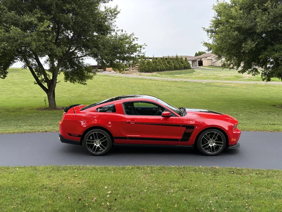 2012 Ford S197 Mustang Boss 302 - Image 10 of 31
