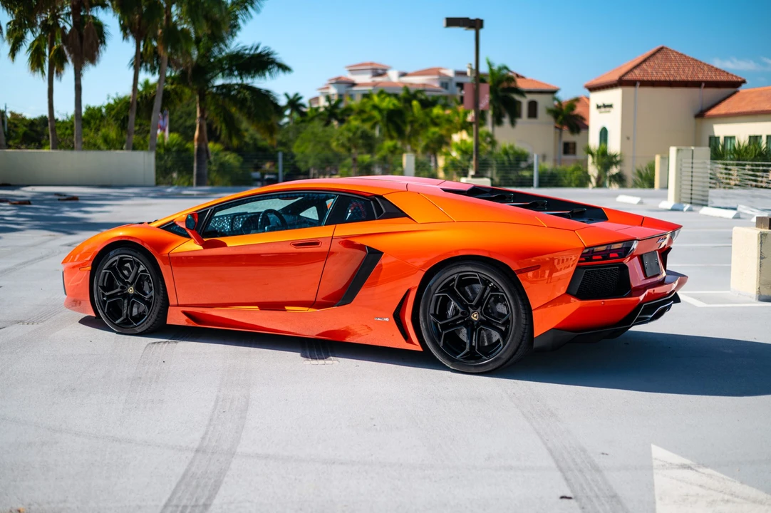 2012 Lamborghini Aventador LP700-4 - Image 12 of 31