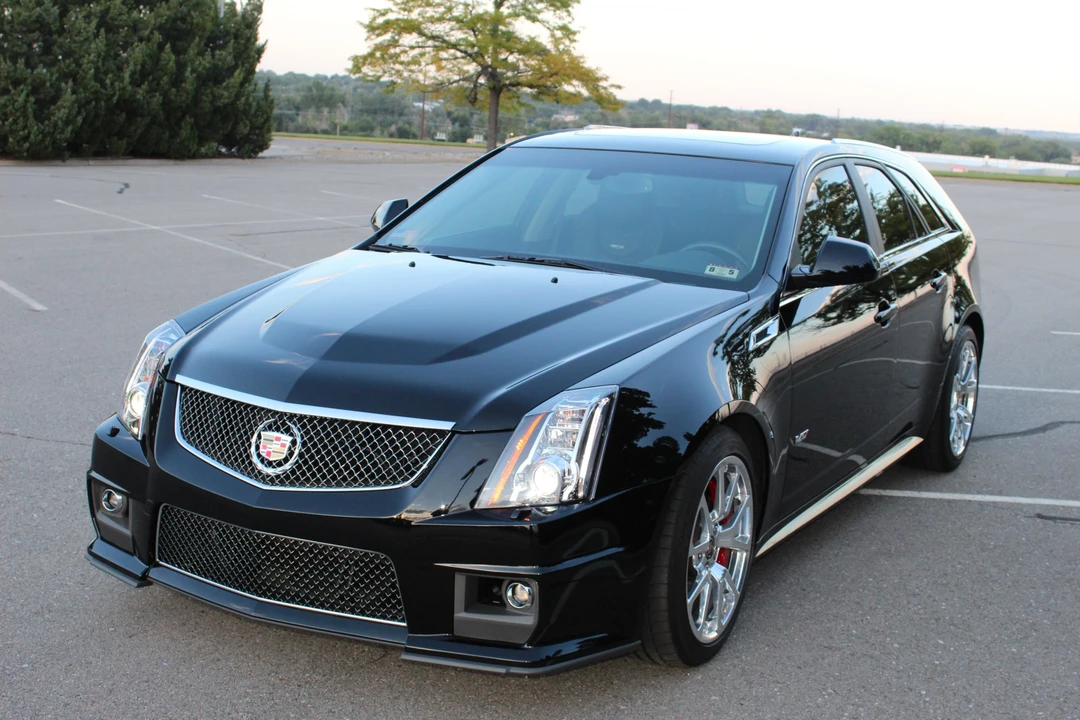 2013 Cadillac CTS-V 2nd Gen - Image 2 of 31