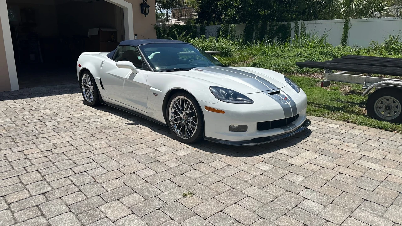 2013 Chevrolet Corvette - Image 8 of 31