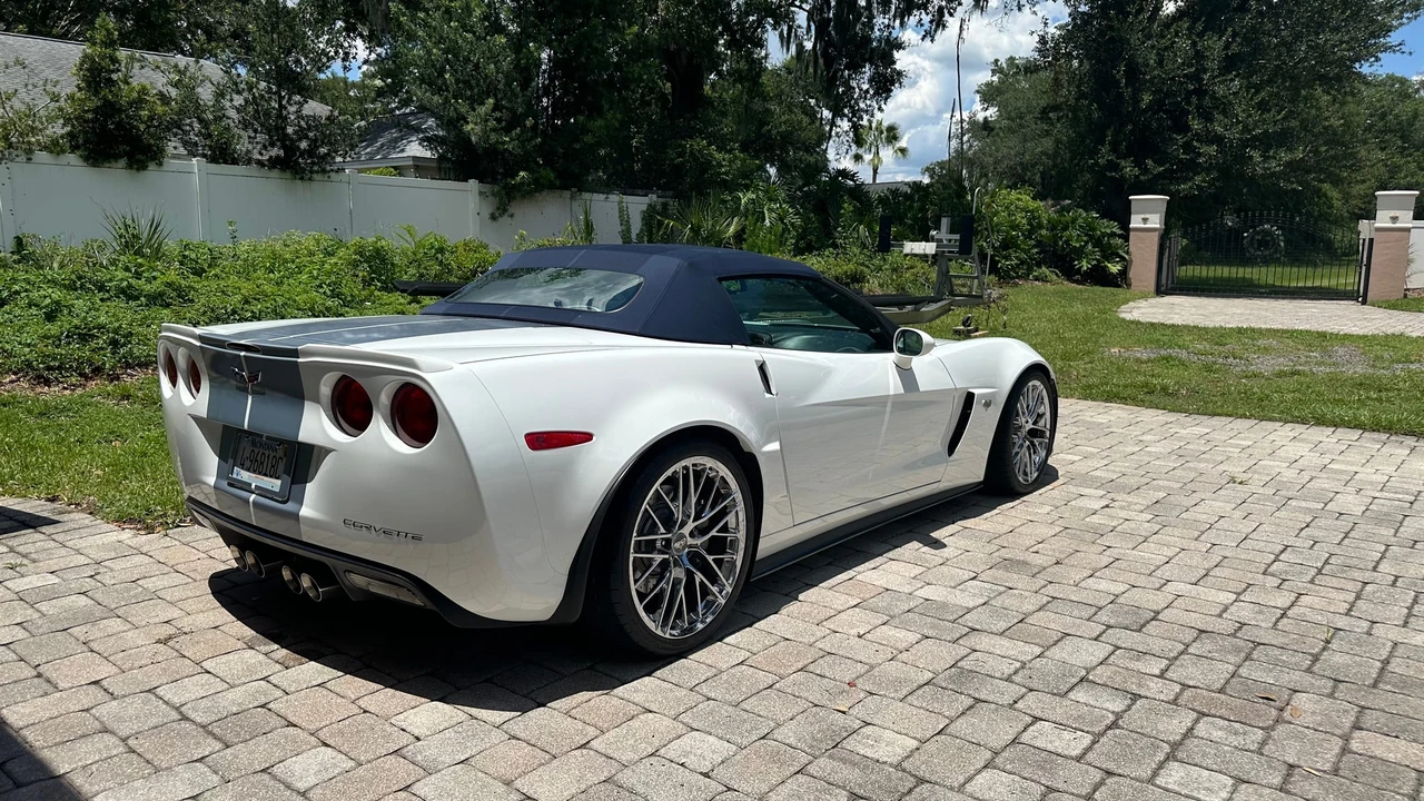 2013 Chevrolet Corvette - Image 12 of 31