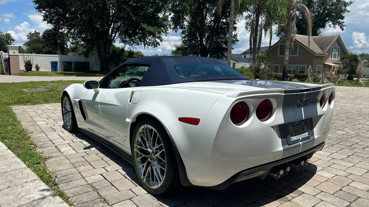 2013 Chevrolet Corvette - Image 20 of 31