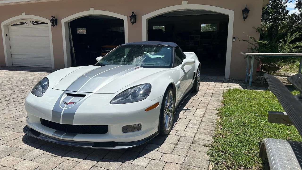 2013 Chevrolet Corvette - Image 3 of 31