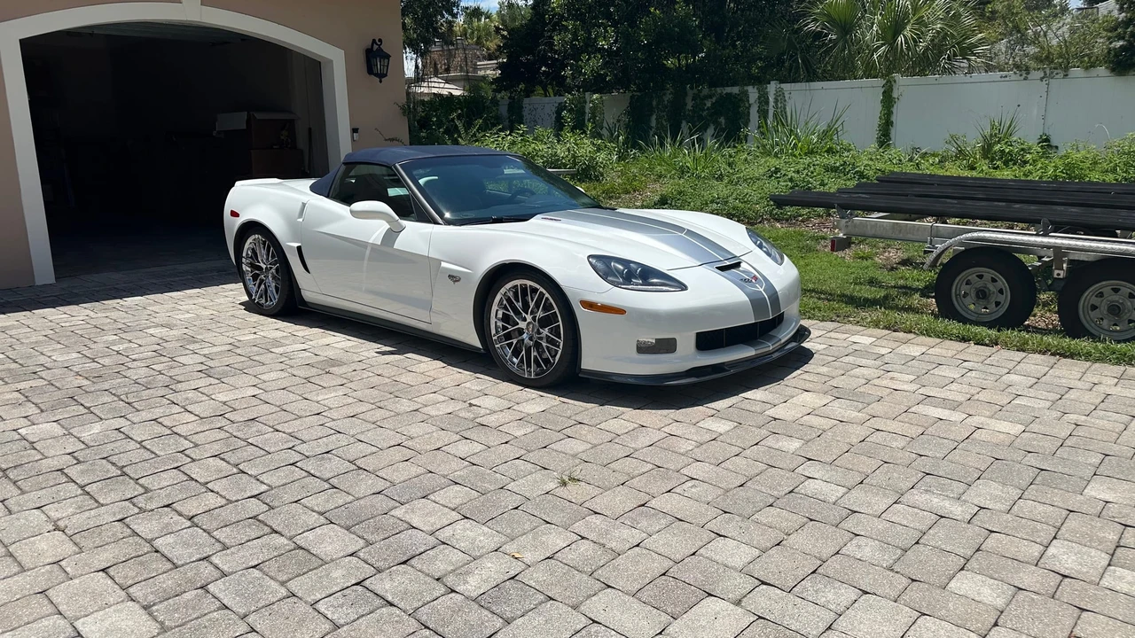 2013 Chevrolet Corvette - Image 9 of 31