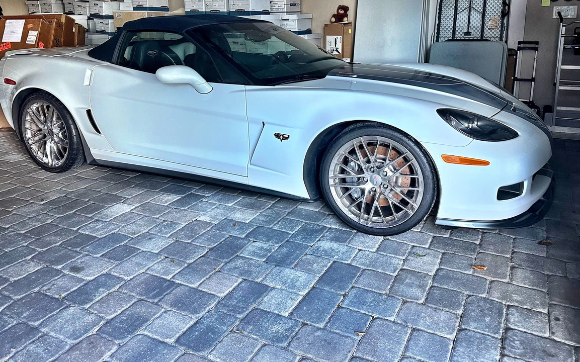 2013 Chevrolet Corvette - Image 10 of 31