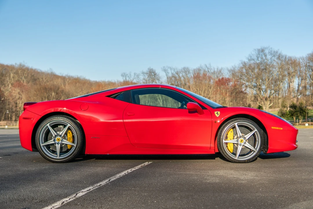 2013 Ferrari 458 Italia - Image 8 of 31