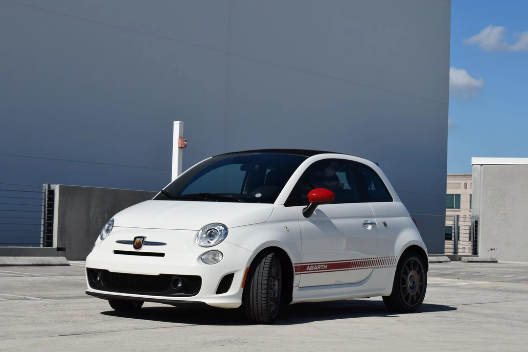 2013 Fiat Abarth 500 - Image 12 of 31
