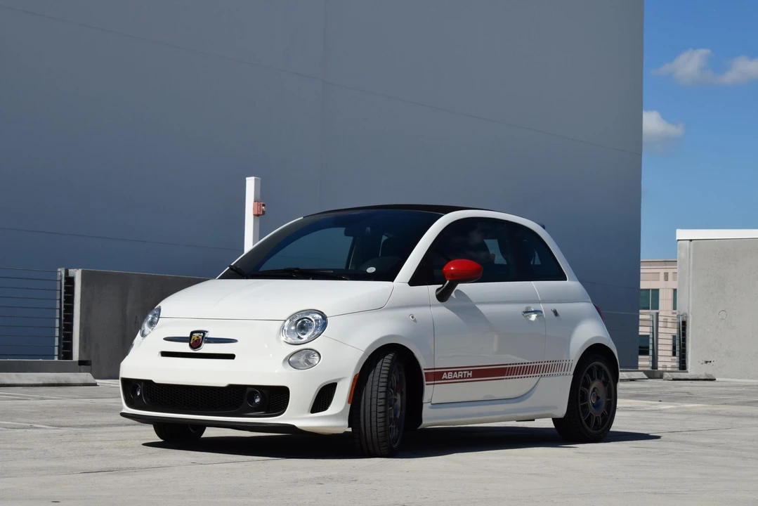 2013 Fiat Abarth 500 - Image 11 of 31