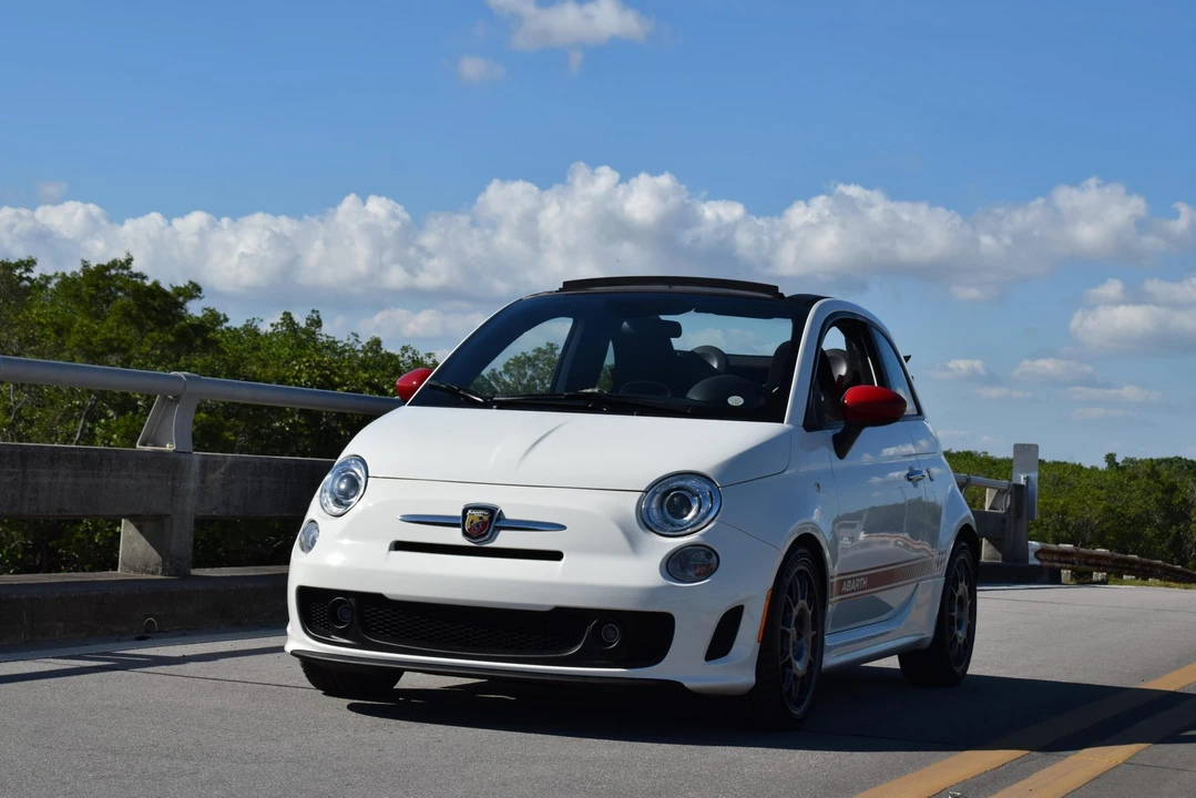 2013 Fiat Abarth 500 - Image 3 of 31