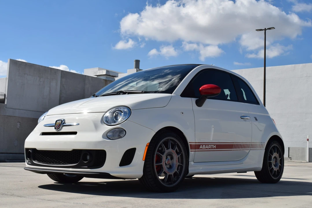 2013 Fiat Abarth 500 - Image 9 of 31