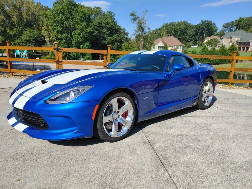 2013 Dodge Viper 5th Gen - Image 2 of 31