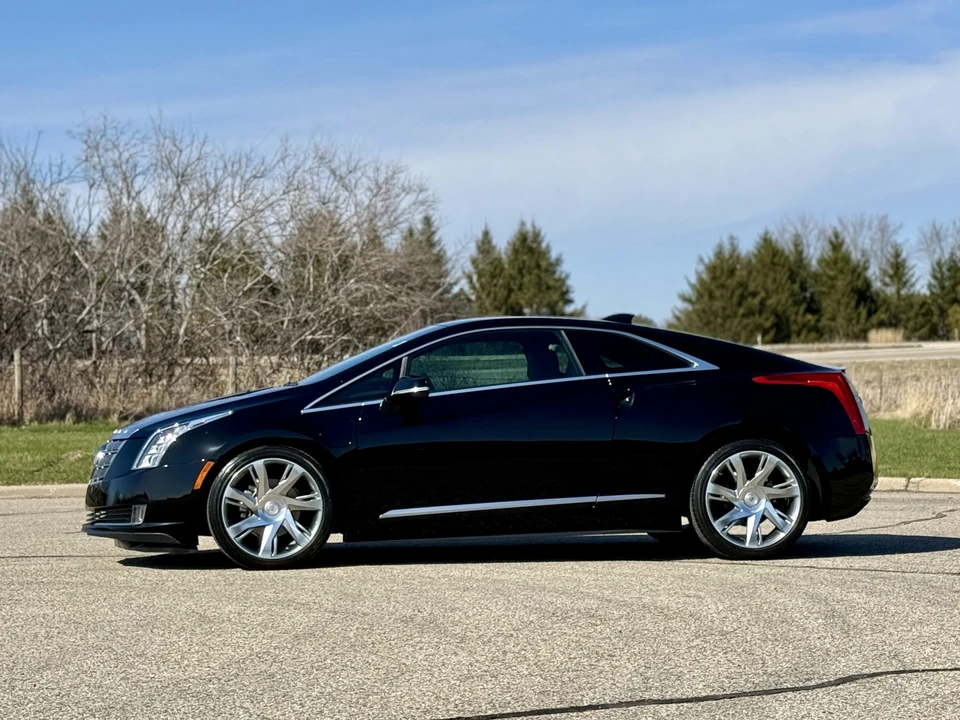 2014 Cadillac ELR - Image 10 of 31