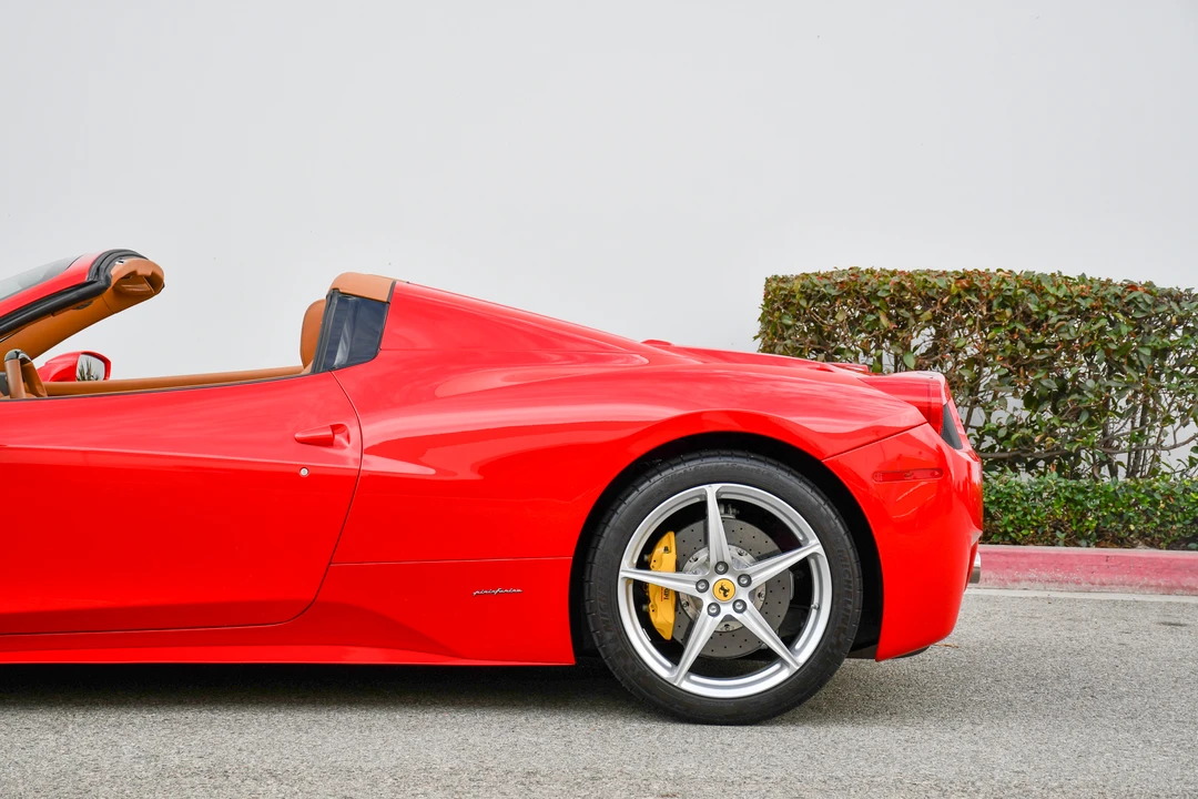 2014 Ferrari 458 Spider - Image 30 of 31