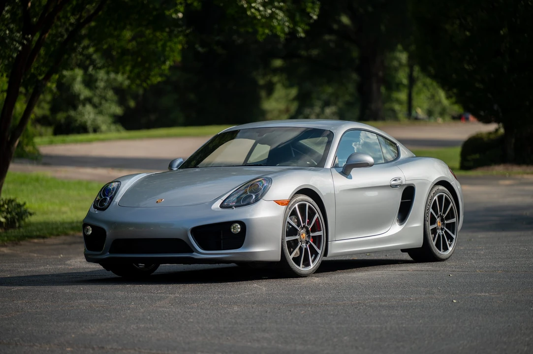2014 Porsche 981 Cayman - Image 2 of 31