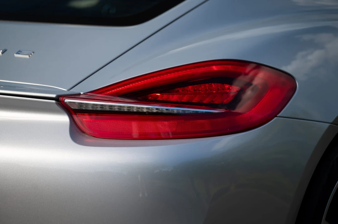 2014 Porsche 981 Cayman - Image 29 of 31