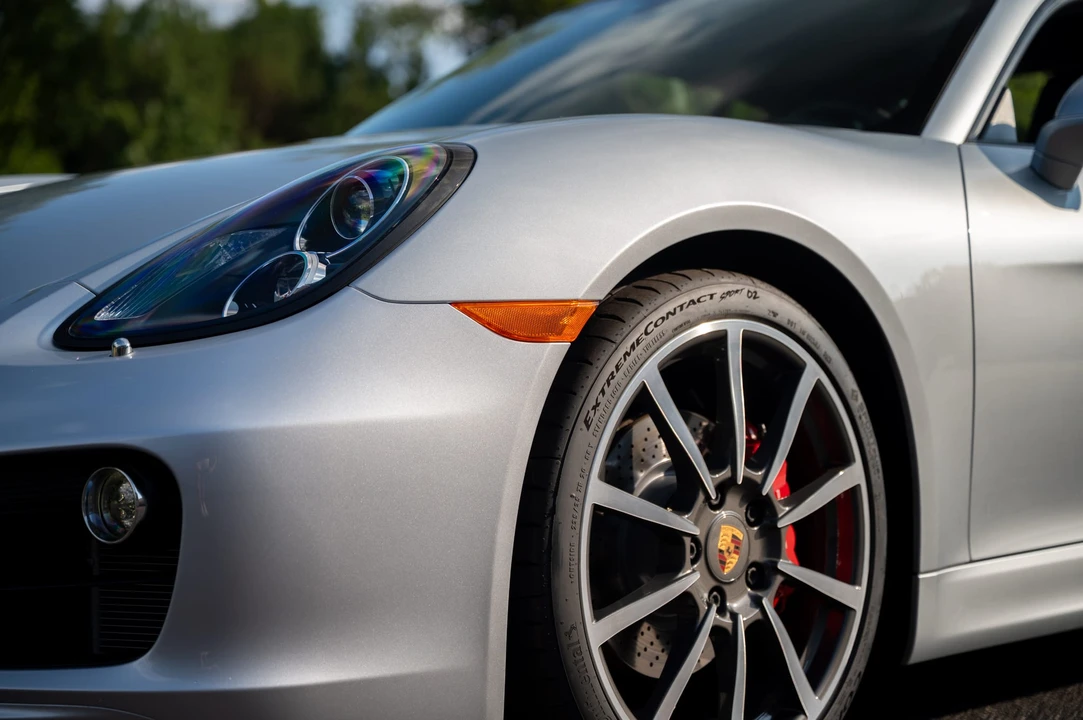 2014 Porsche 981 Cayman - Image 25 of 31