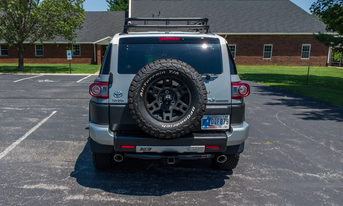 2014 Toyota FJ Cruiser - Image 14 of 31