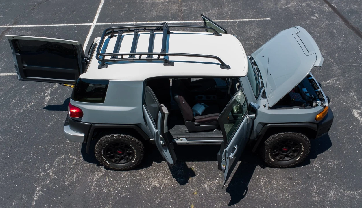 2014 Toyota FJ Cruiser - Image 11 of 31