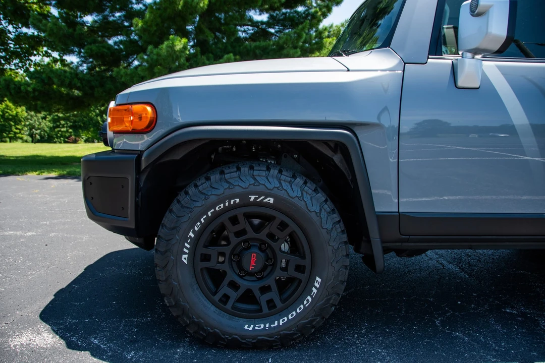 2014 Toyota FJ Cruiser - Image 31 of 31