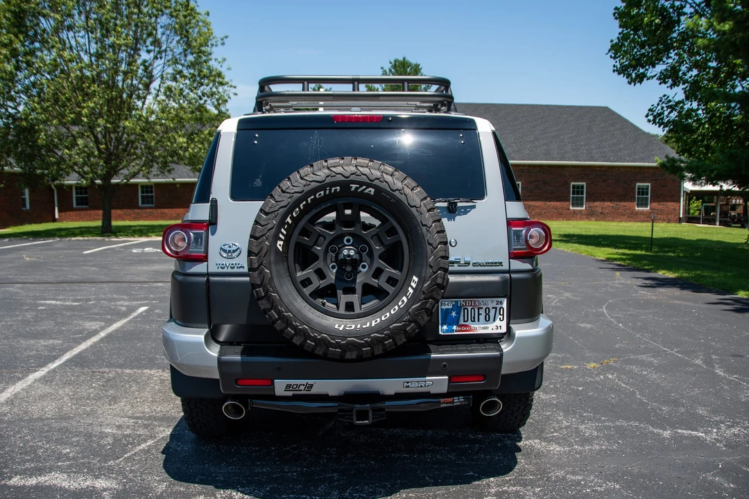 2014 Toyota FJ Cruiser - Image 13 of 31