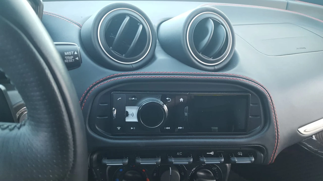 2015 Alfa Romeo 4C Coupe - Image 29 of 31