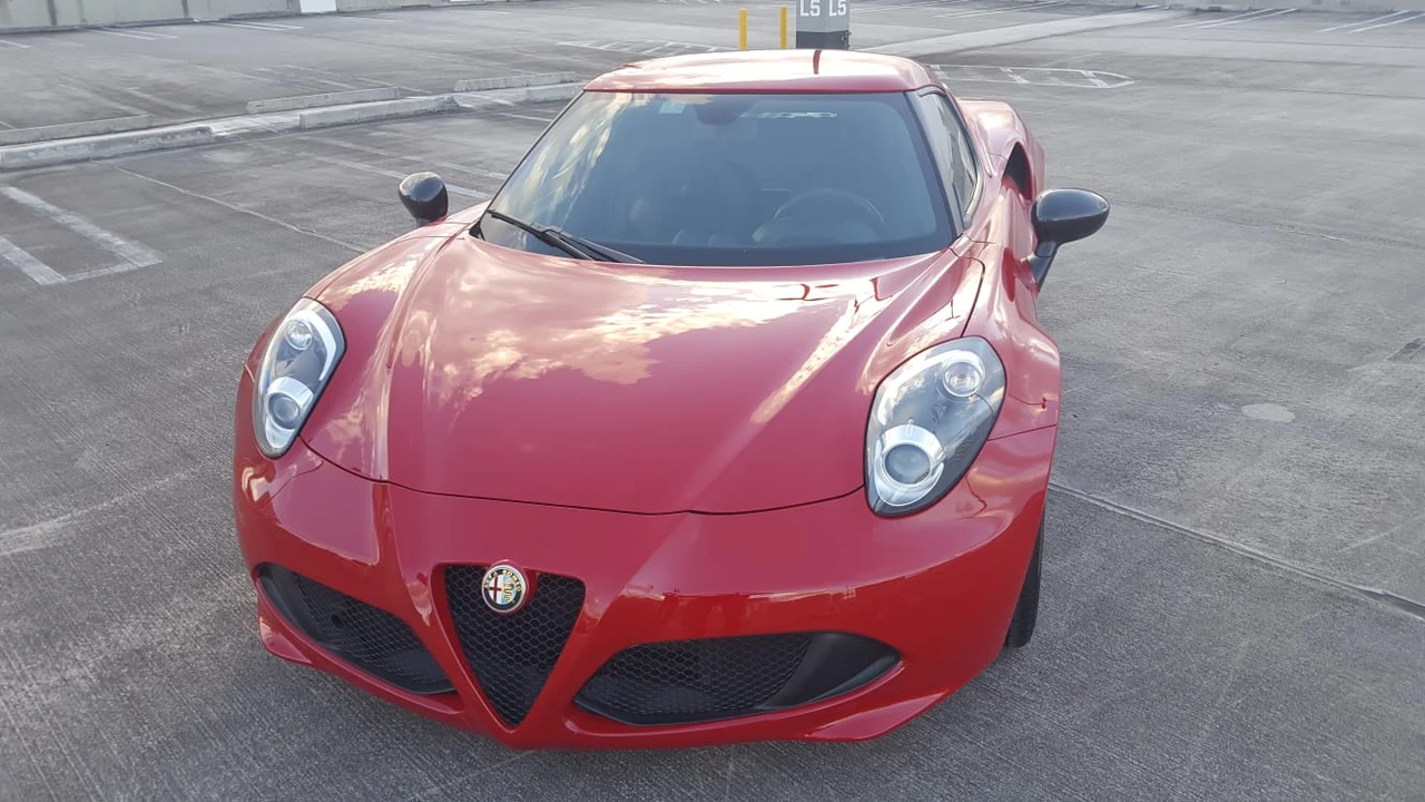 2015 Alfa Romeo 4C Coupe - Image 2 of 31