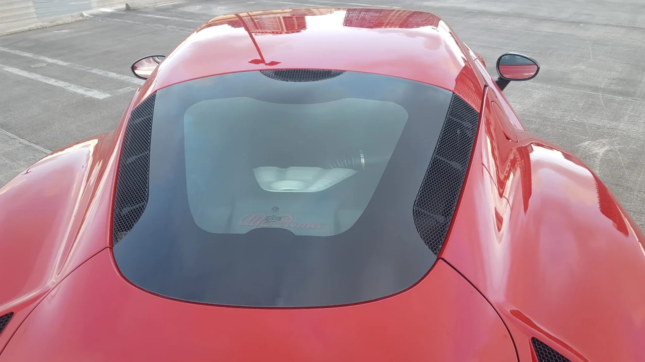 2015 Alfa Romeo 4C Coupe - Image 14 of 31