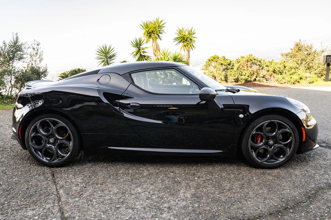 2015 Alfa Romeo 4C Coupe - Image 6 of 31