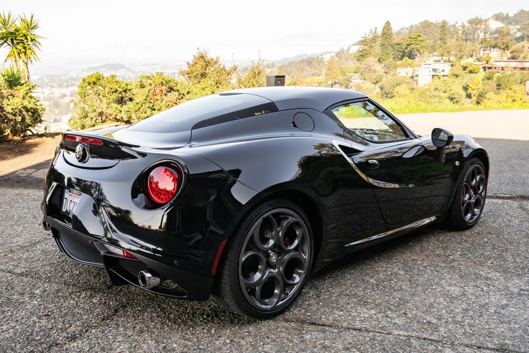 2015 Alfa Romeo 4C Coupe - Image 5 of 31