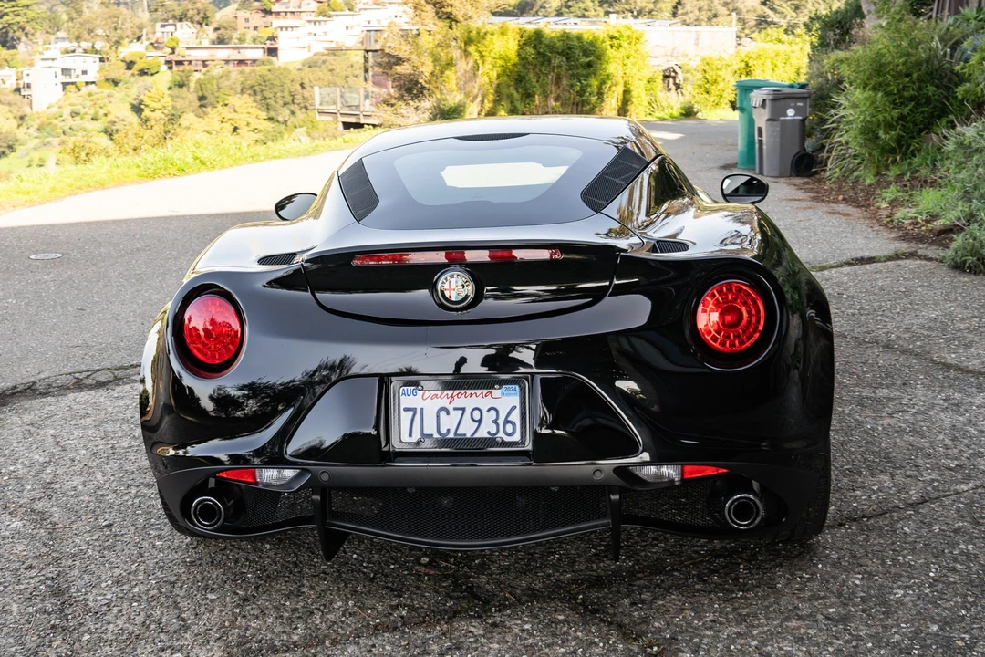 2015 Alfa Romeo 4C Coupe - Image 4 of 31