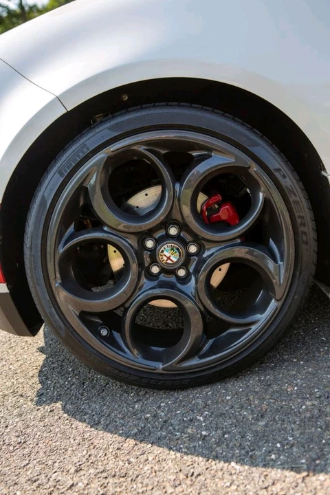 2015 Alfa Romeo 4C Spider - Image 26 of 31