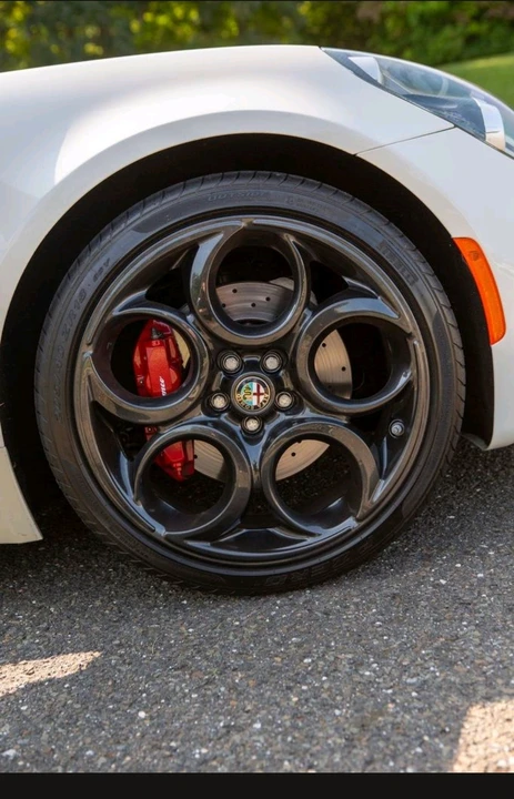 2015 Alfa Romeo 4C Spider - Image 24 of 31