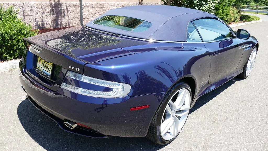 2015 Aston Martin DB9 - Image 11 of 31