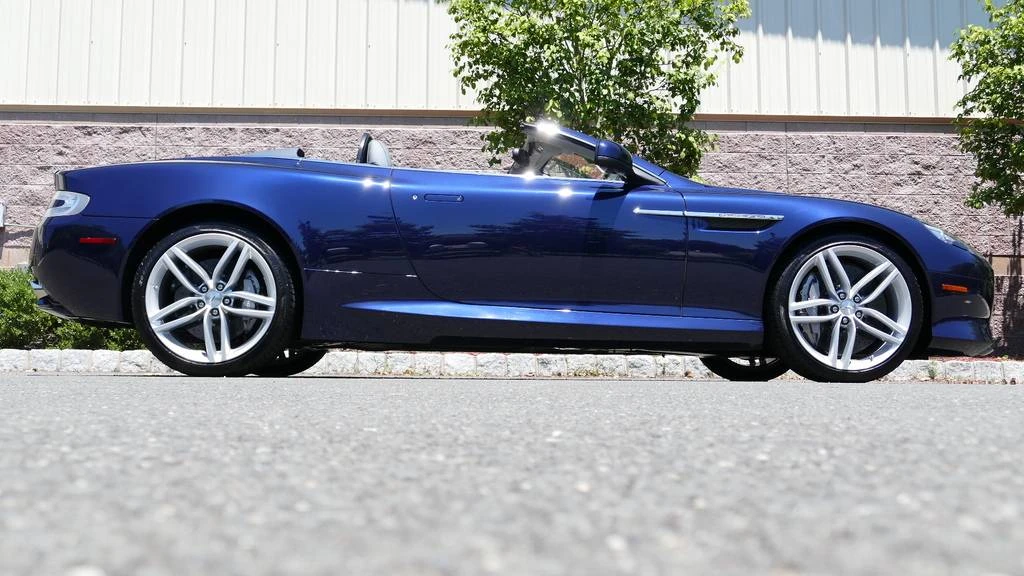 2015 Aston Martin DB9 - Image 12 of 31