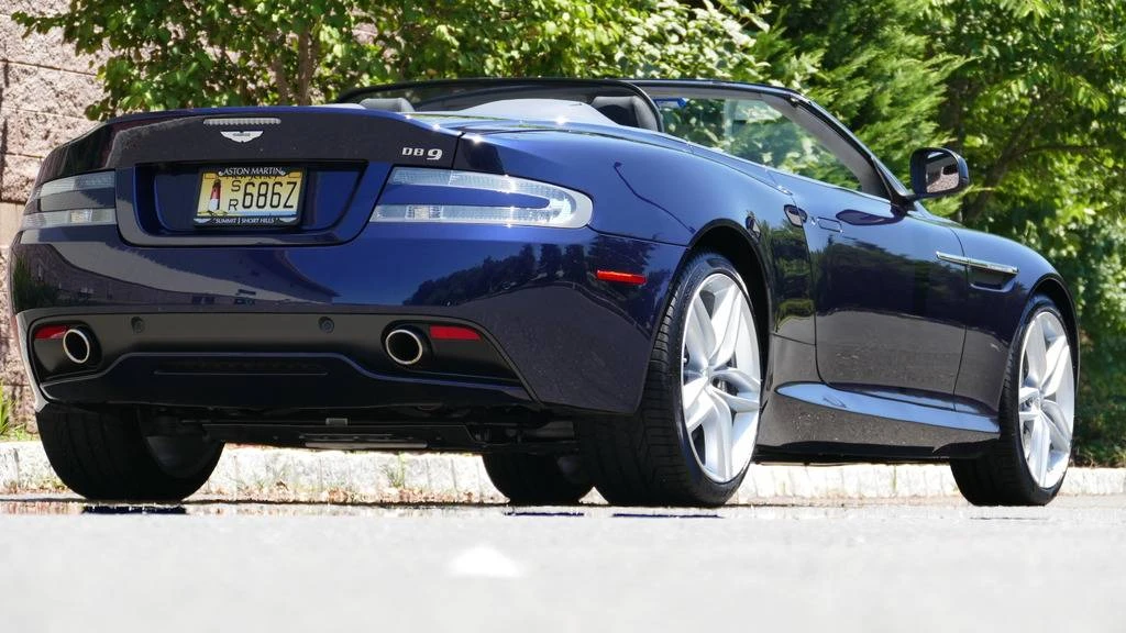 2015 Aston Martin DB9 - Image 10 of 31