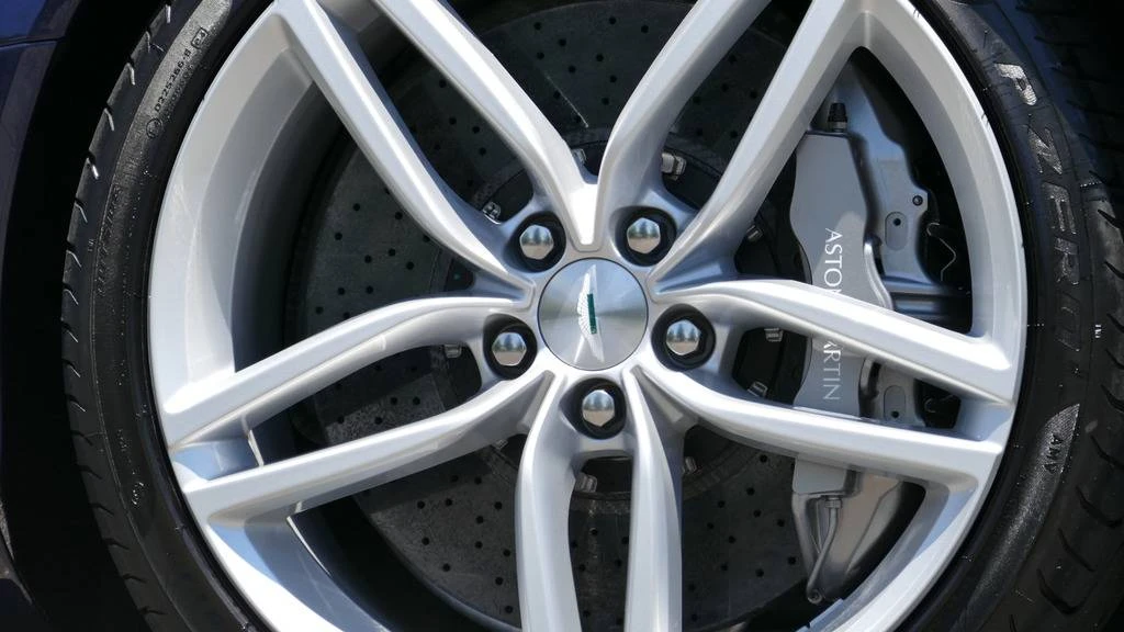 2015 Aston Martin DB9 - Image 29 of 31